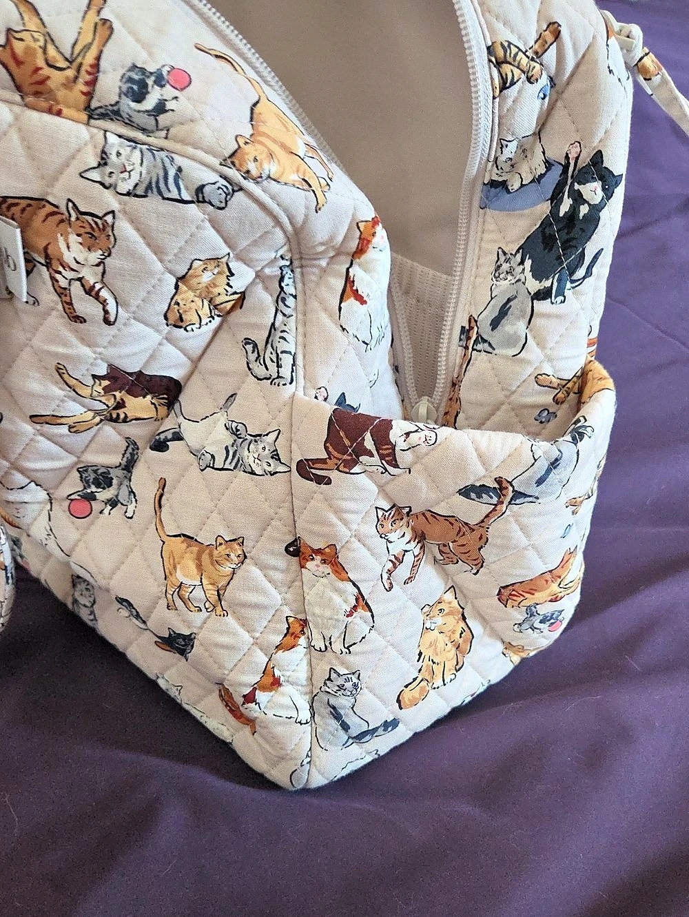 Vera Bradley Large Travel Duffel Cat Print Quilted Tote Bag in Cream & Orange - Picture 6 of 7
